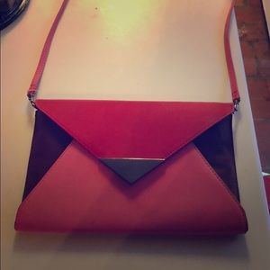 Clutch/shoulder purse